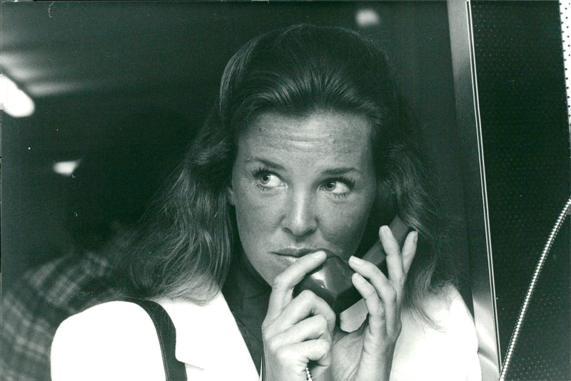Roxanne Pulitzer at the Divorce Court in West Palm Beach - Vintage Photograph