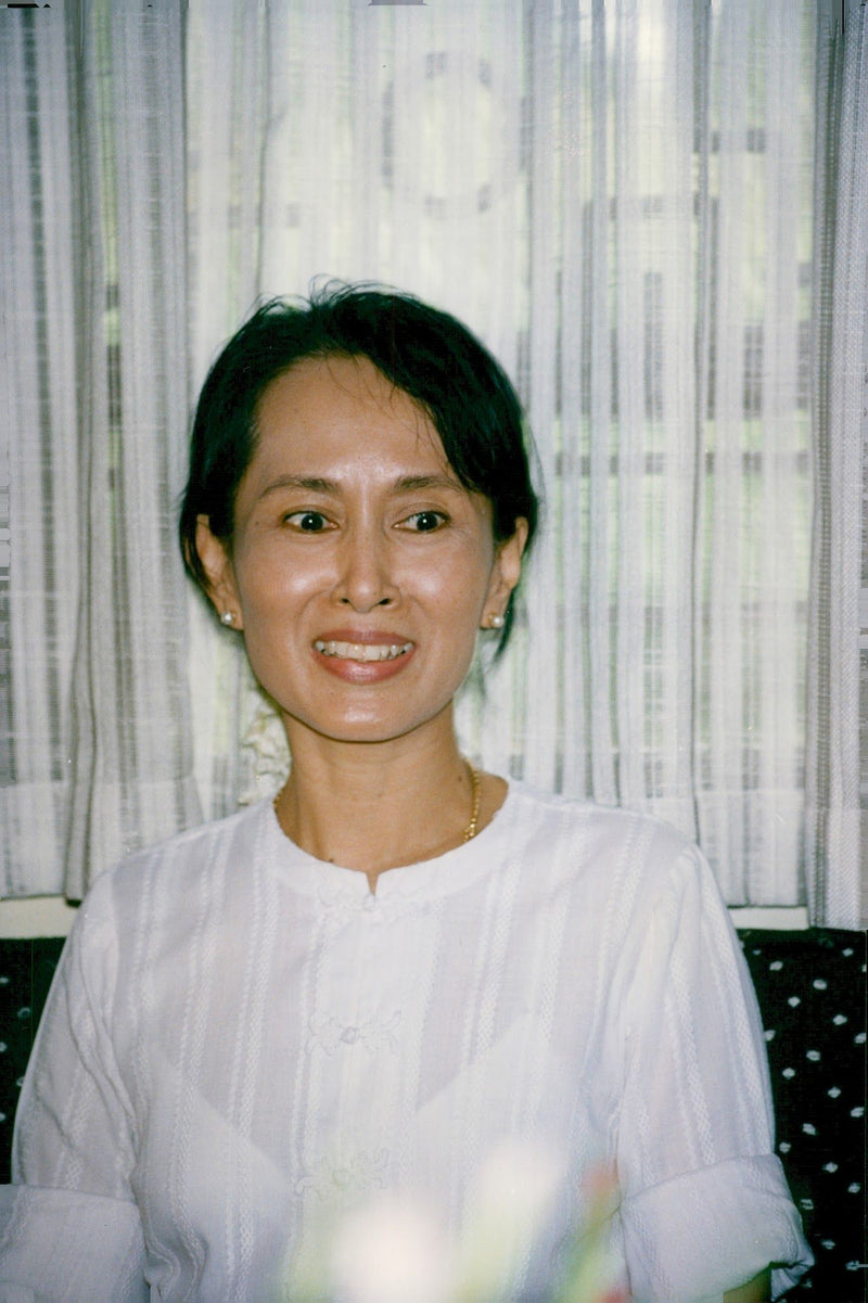 Politician Aung San Suu Kyi, Burma - Vintage Photograph