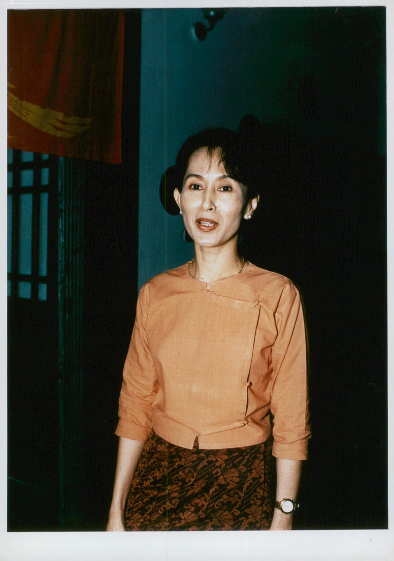 Politician Aung San Suu Kyi, Burma - Vintage Photograph