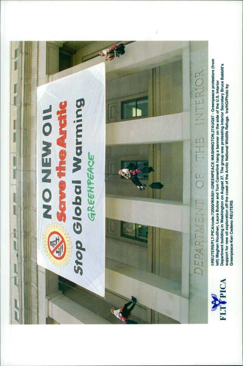 Greenpeace protests against exploitation of the coast at the Arctic Nature Reserve. - Vintage Photograph