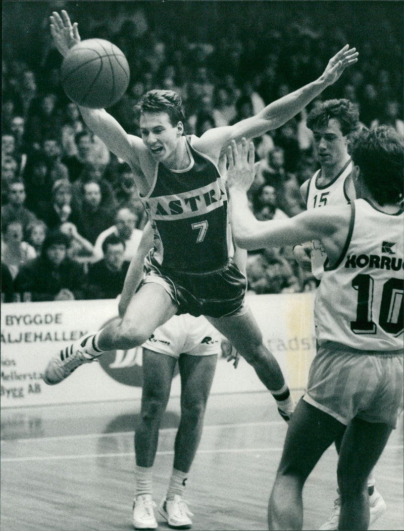 Marc Glass Basketball Player - Vintage Photograph