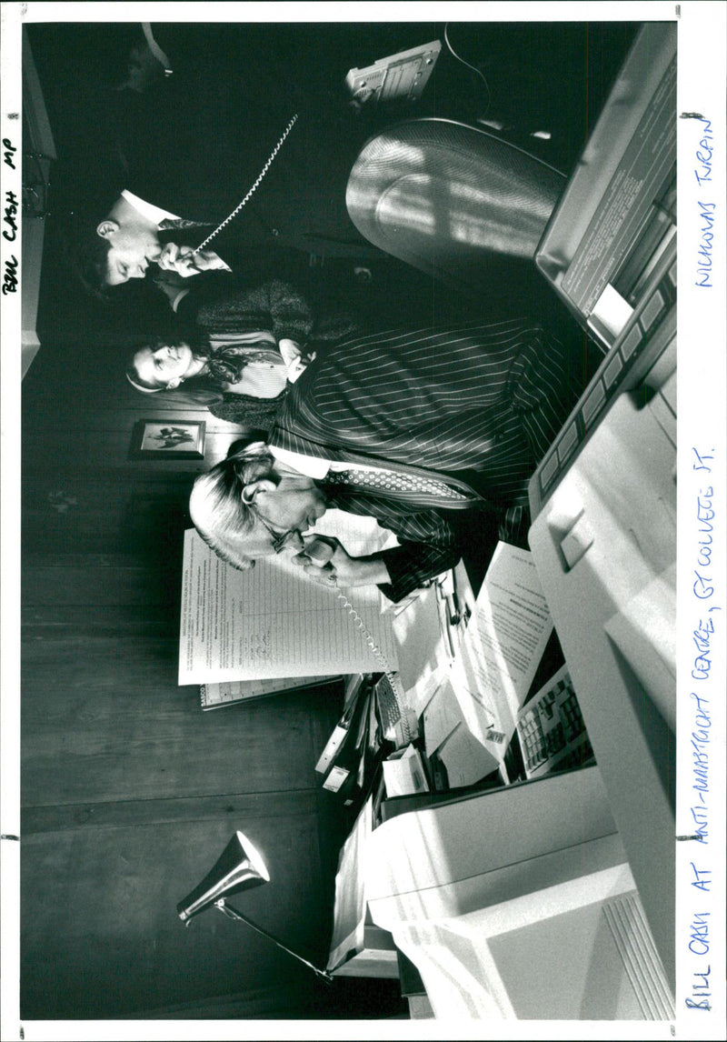 British Conservative politician Bill Cash at Anti-Maastricht centre in Gt College Street - Vintage Photograph