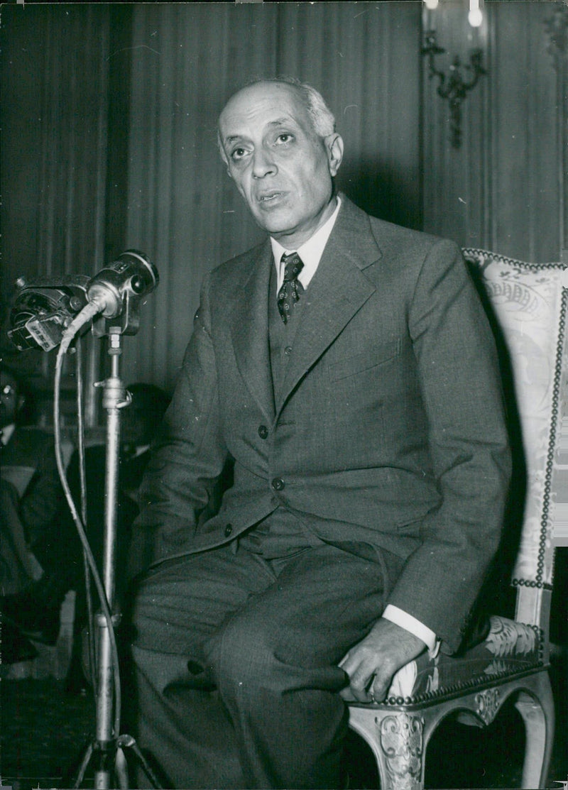 Indian politician Pandit Nehru - Vintage Photograph