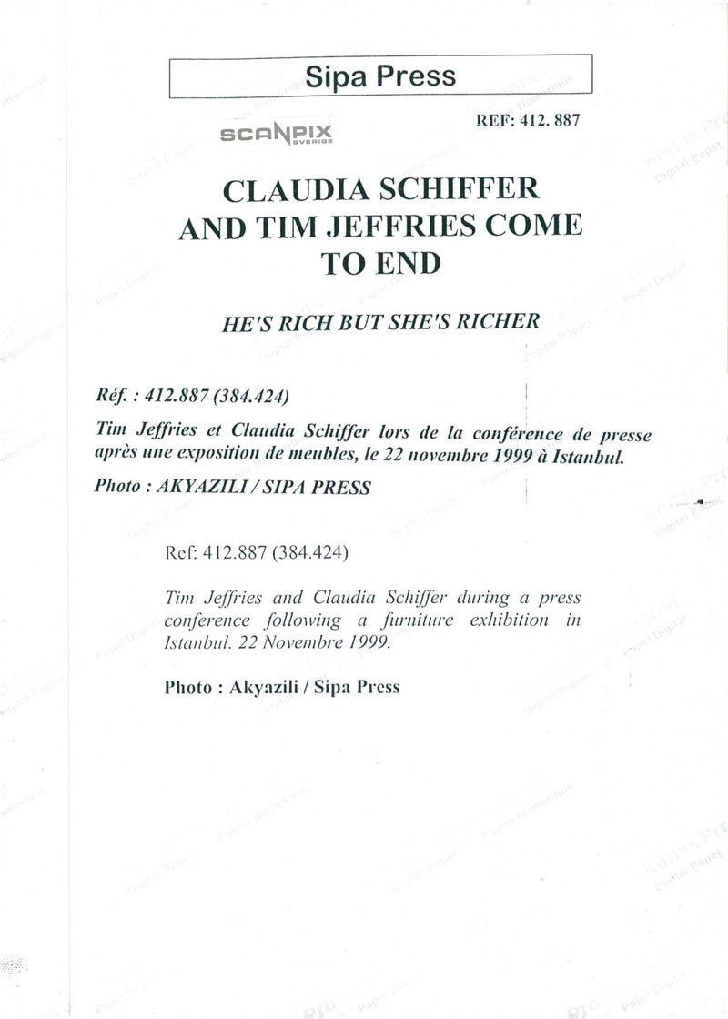 Claudia Schiffer and Tim Jeffries during a press conference after a furniture show - Vintage Photograph