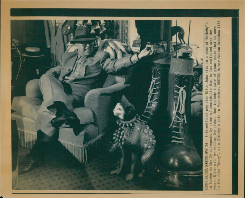 1988 FILM JOHN INTERNATIONAL SINGER SONGWRITER - Vintage Photograph