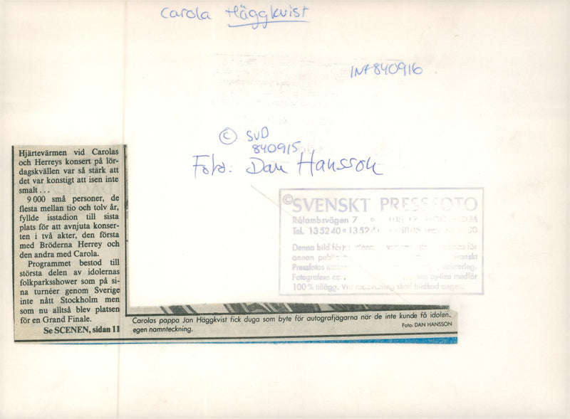 Carolas father Jan HÃ¤ggkvist writes autographs to Carola&