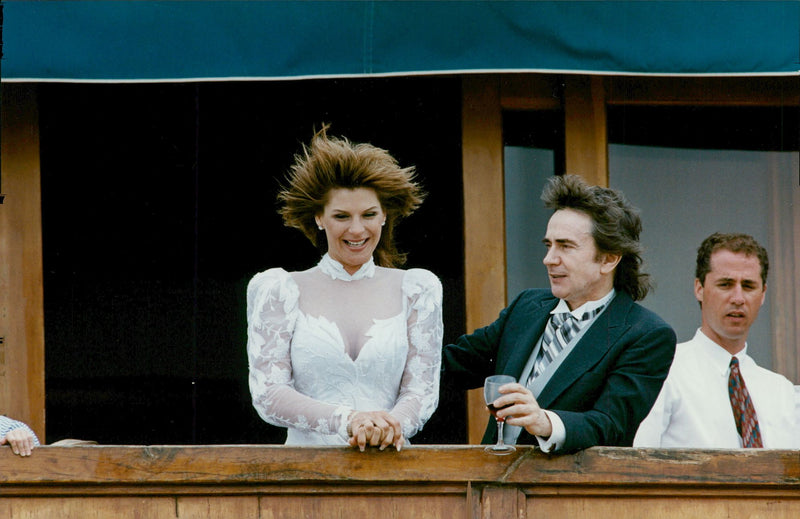 The wedding between Dudley Moore and Nicole Rothschild - Vintage Photograph