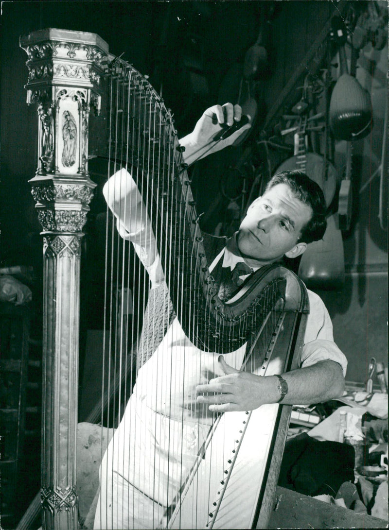 Harp 'Musical Instrument' - Vintage Photograph