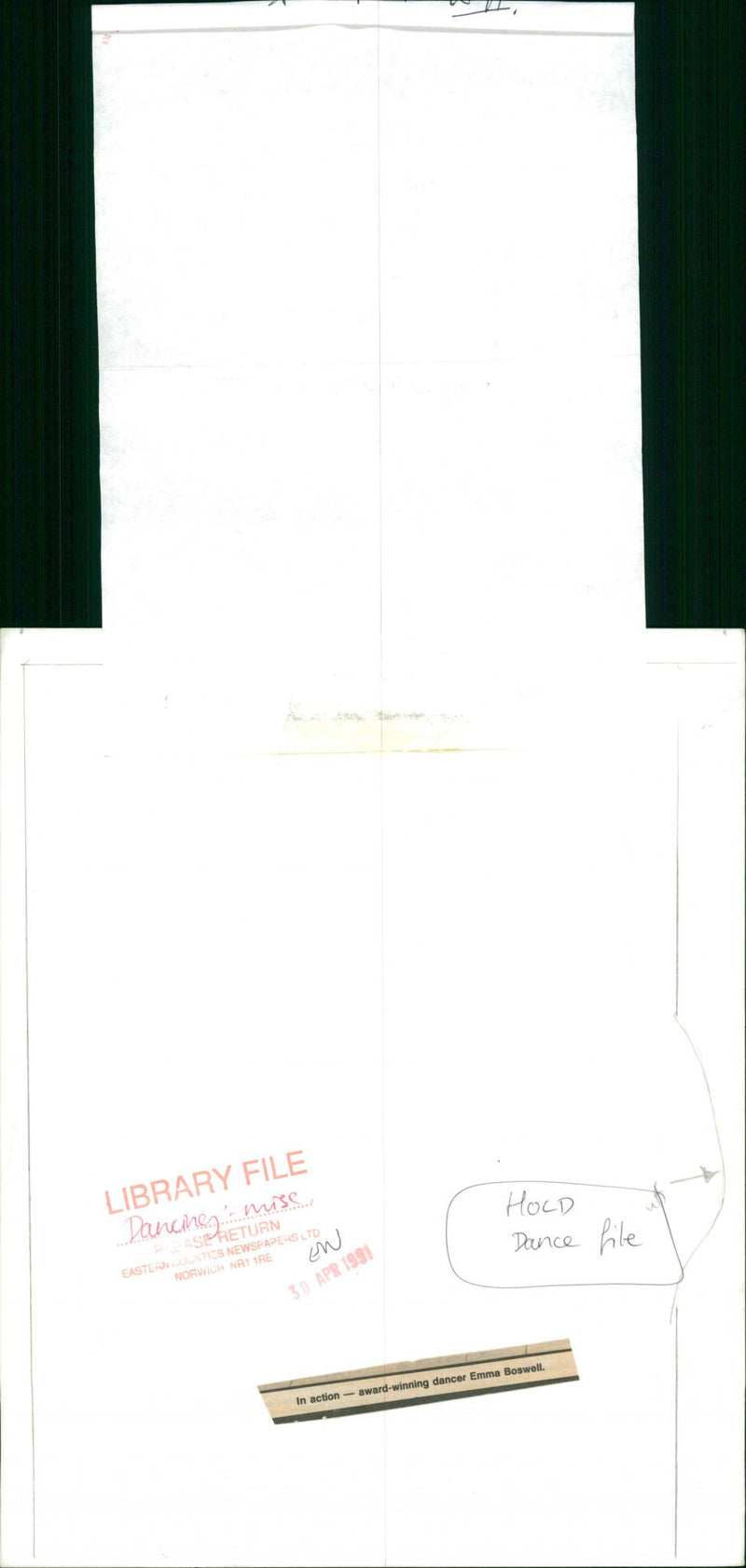 1991 DANCER MUSIC WELL - Vintage Photograph