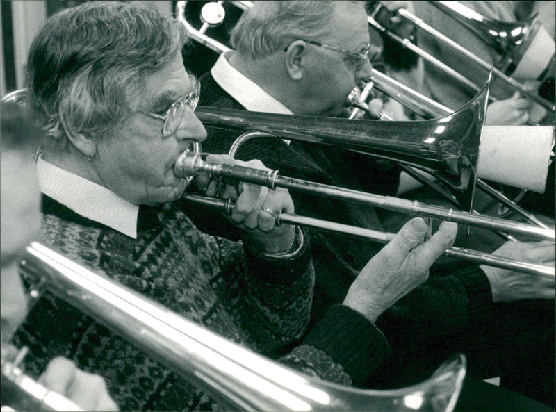 MUSIC INSTRUMENTS - BRASS - Vintage Photograph