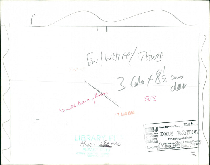 MUSIC INSTRUMENT- BAND - Vintage Photograph