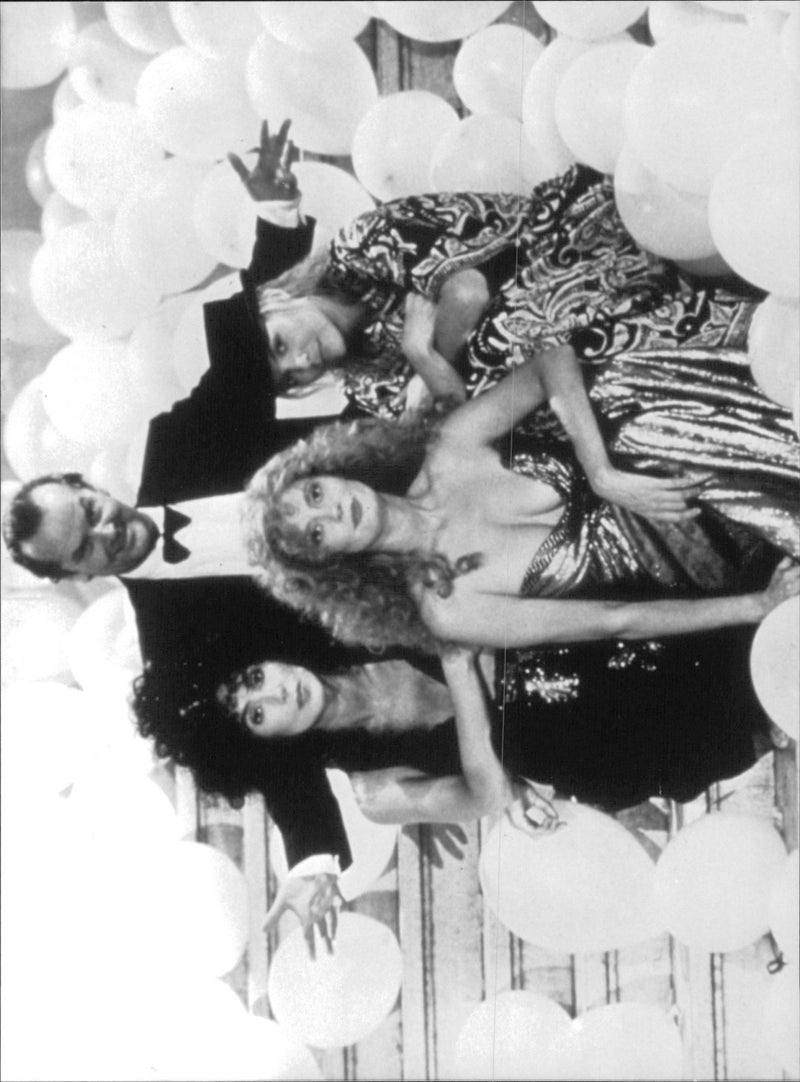 Jack Nicholson, Cher, Susan Sarandon and Michelle Pfeiffer. - Vintage Photograph