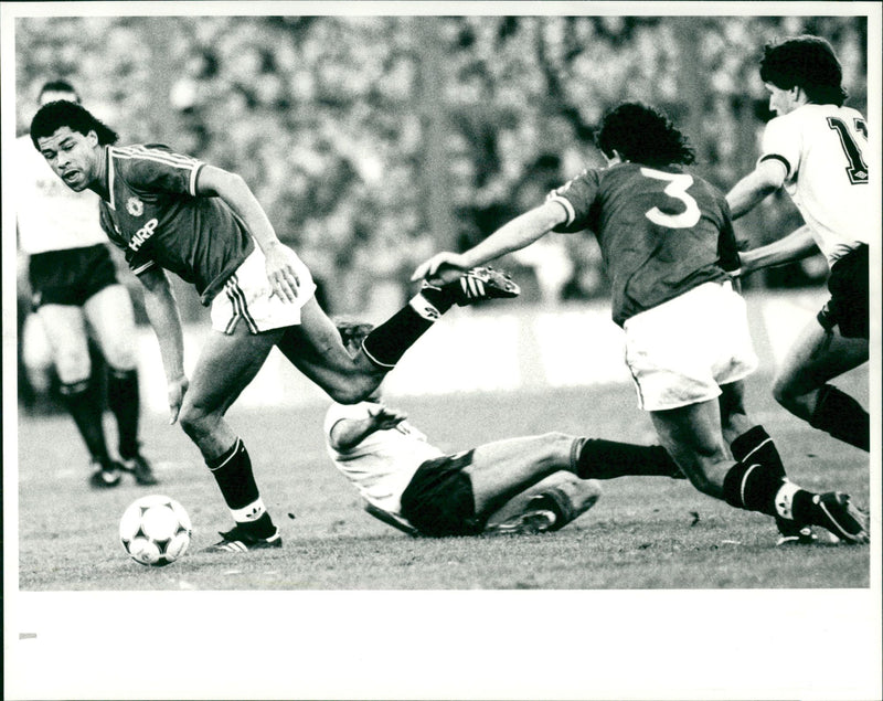 Arthur Albiston - Vintage Photograph