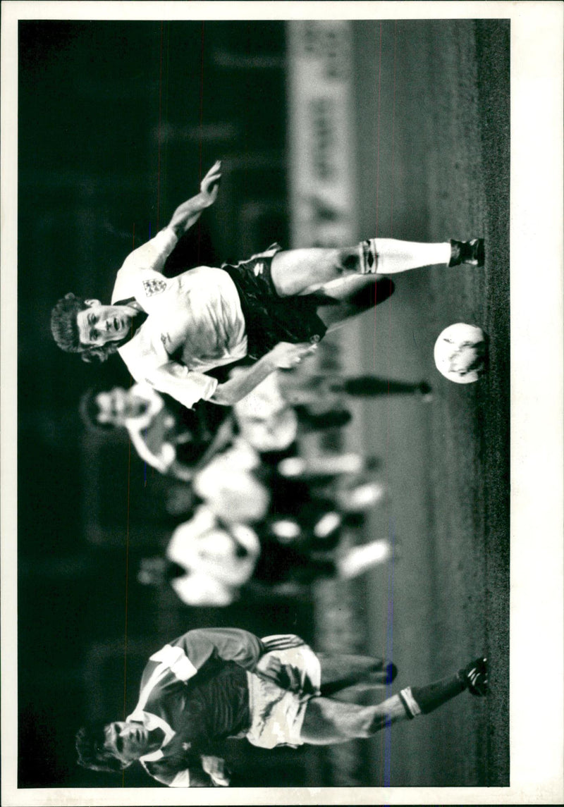 Chris Waddle. - Vintage Photograph