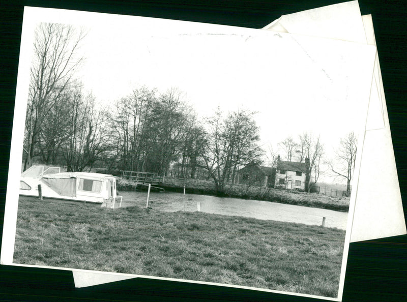 the Locks Inn at Geldeston - Vintage Photograph