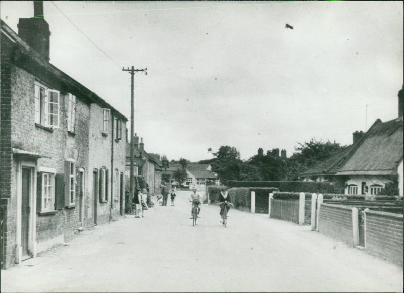 1994 WHITE WRITER - Vintage Photograph