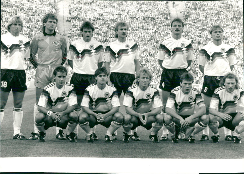 Football: Nationslag - Germany - Vintage Photograph