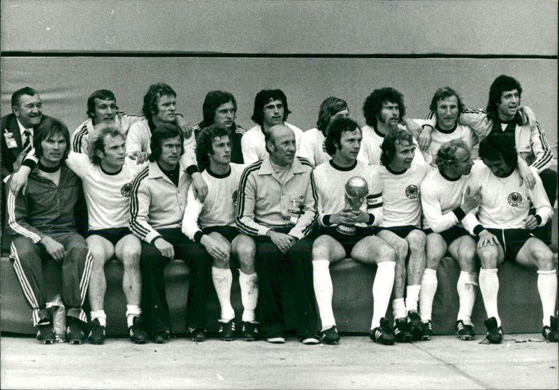 Football: Nationslag - Germany - Vintage Photograph