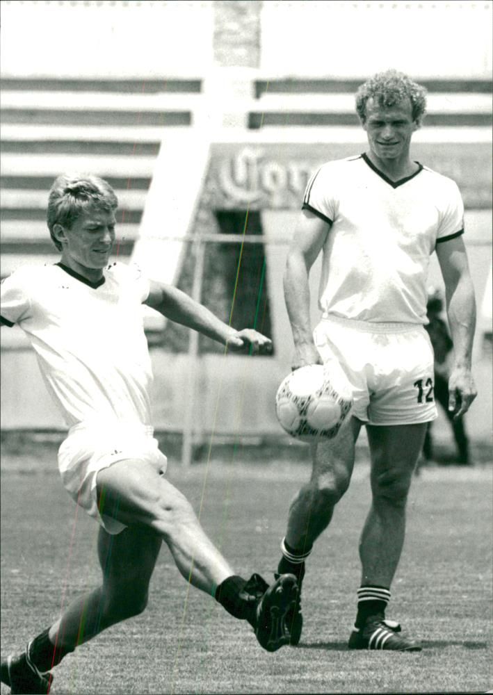 Football: Nationslag - Germany - Vintage Photograph