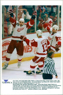 Detroit Redwings Sergei Federov cheered - Vintage Photograph
