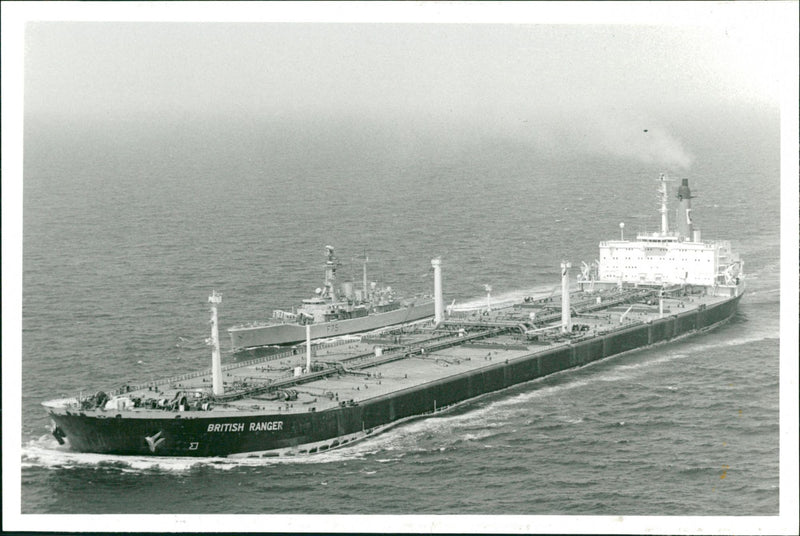 Oil Tanker,BRITISH RANGER -HMS CHARYBDIS ON PATROL IN THE PERSJAN GULF - Vintage Photograph