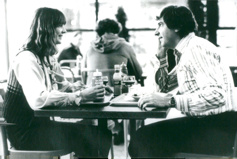 Anki Lidén och Magnus Härenstam i filmen "Jag är med barn" - Vintage Photograph
