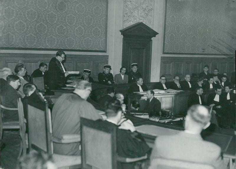 France: Case law / Murder. Yvonne Chevallier's trial - Vintage Photograph