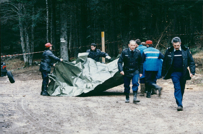 France: Case law / Murder. 16 burned bodies were found Saint-Pierre-de-Cherennes - Vintage Photograph