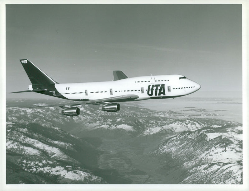 France, Traffic & Communication Flight - Vintage Photograph