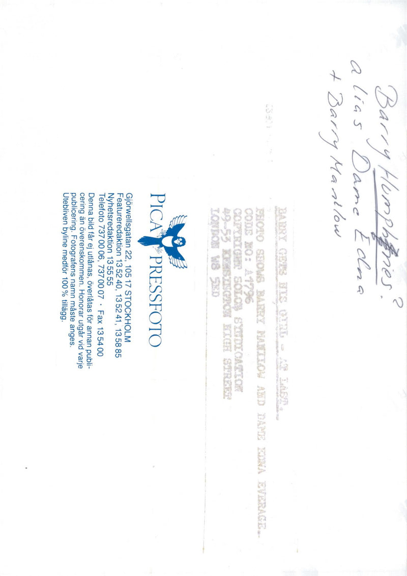 Barry Humphries när Lady Edna uppträder med Barry Manilow - Vintage Photograph