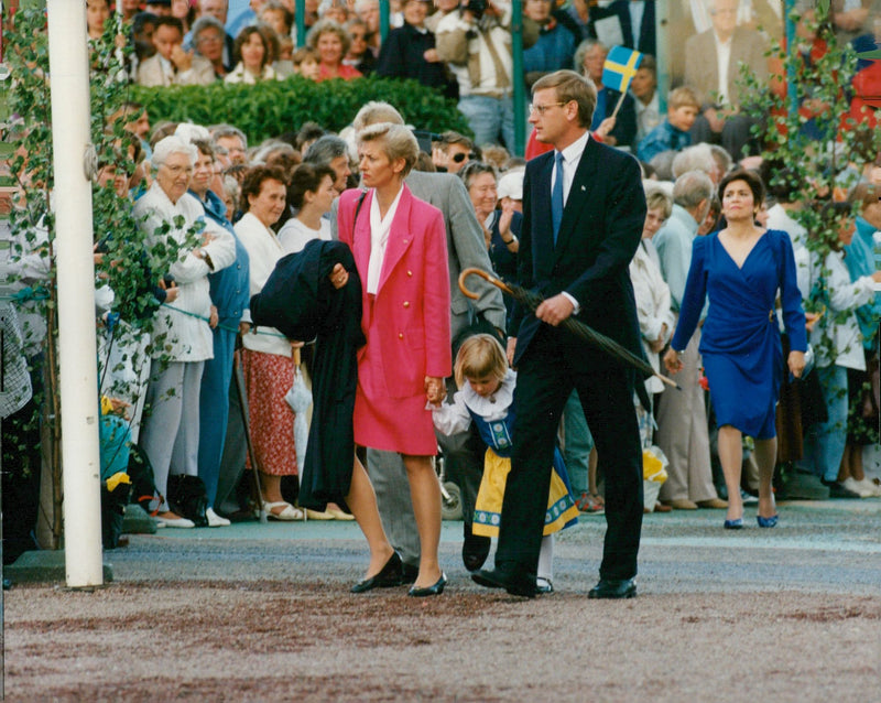 Carl Bildt with his wife Mia and daughter at Skansen to celebrate Sweden's National Day - Vintage Photograph