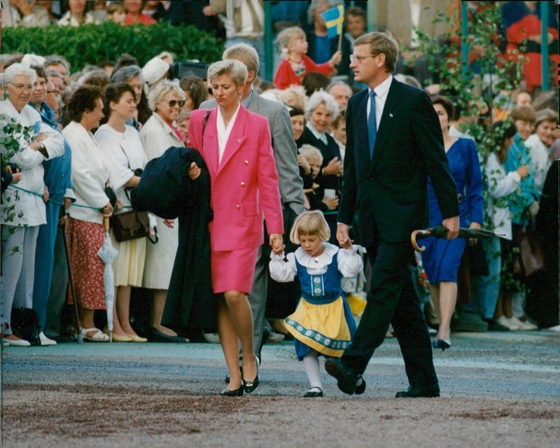 Carl Bildt with his wife Mia and daughter at Skansen to celebrate Sweden's National Day - Vintage Photograph