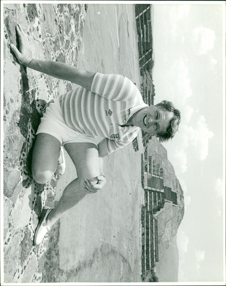 Bobby Robson - Vintage Photograph