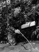 OF DEFENCE T : 13TRY PUBLIC RELATIONS OFFICE LNN 8. 2 ht Dauid Jones - Vintage Photograph