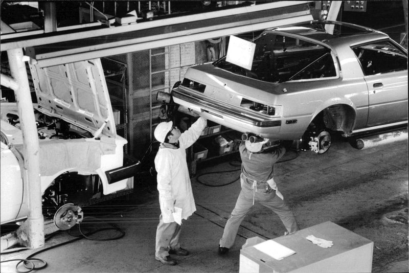 1981 NEGO HARMONY WARNOVIE HIROSHIMA BIL MAZDA INDUSTRI DAILED SAN KEYSTONE GRAND - Vintage Photograph